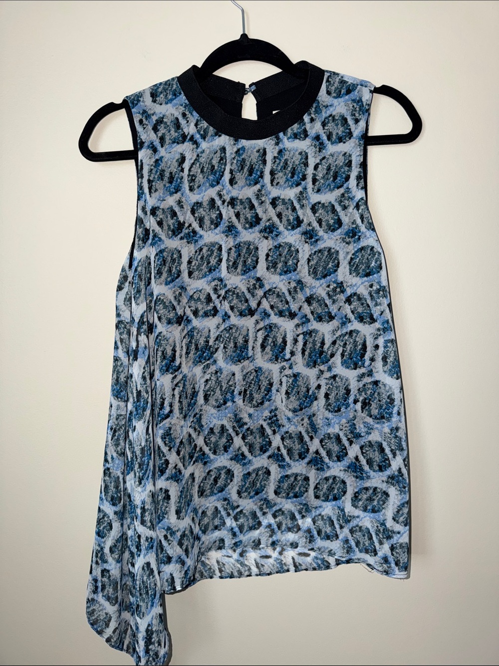 RACHEL Rachel Roy Blue and Black Printed Asymmetric Sleeveless Cami